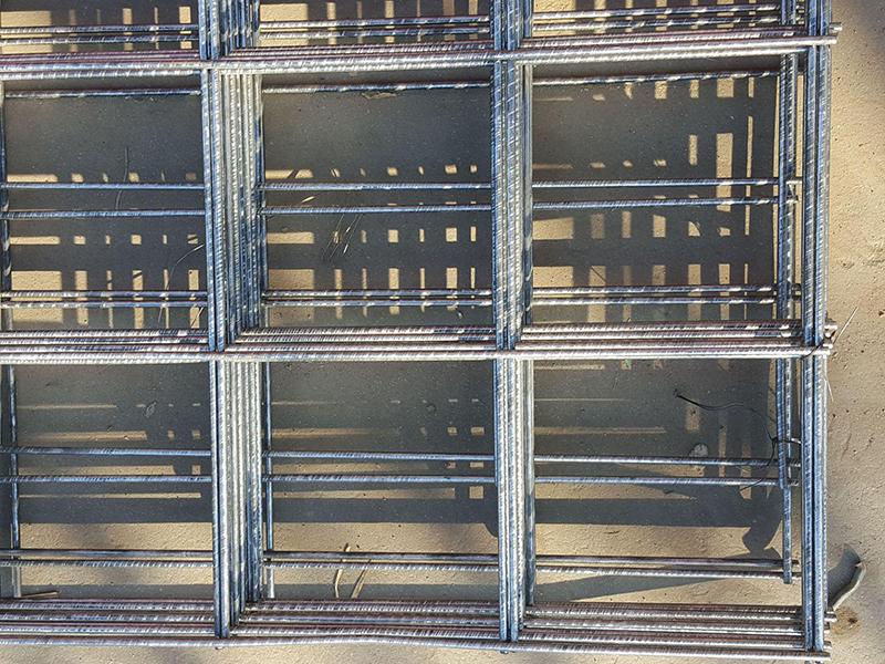 鍍鋅鋼絲網在建筑內墻和外墻都有著突出貢獻